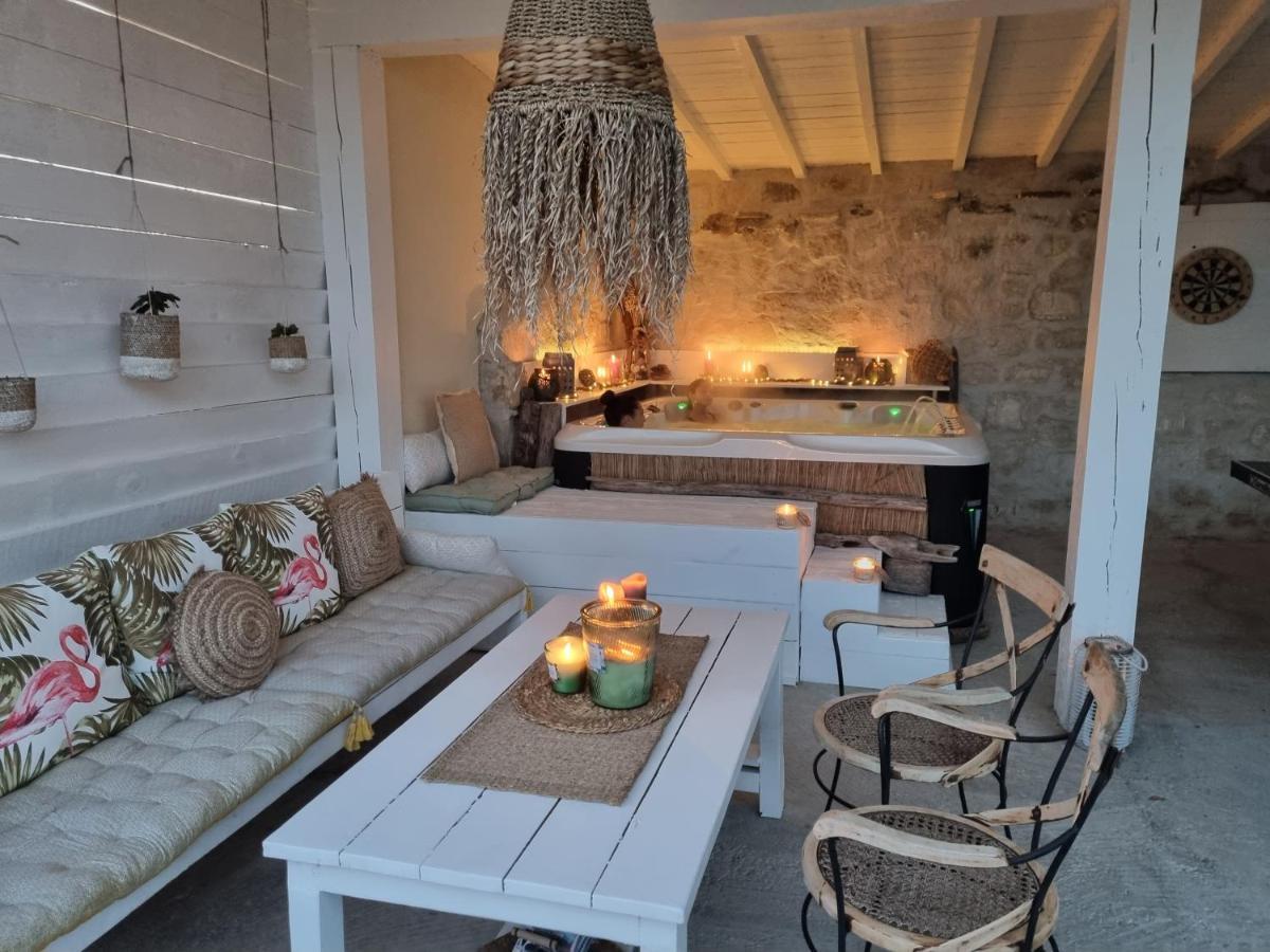 Hotel Mazet Provencal Saint-Gilles  Exterior foto